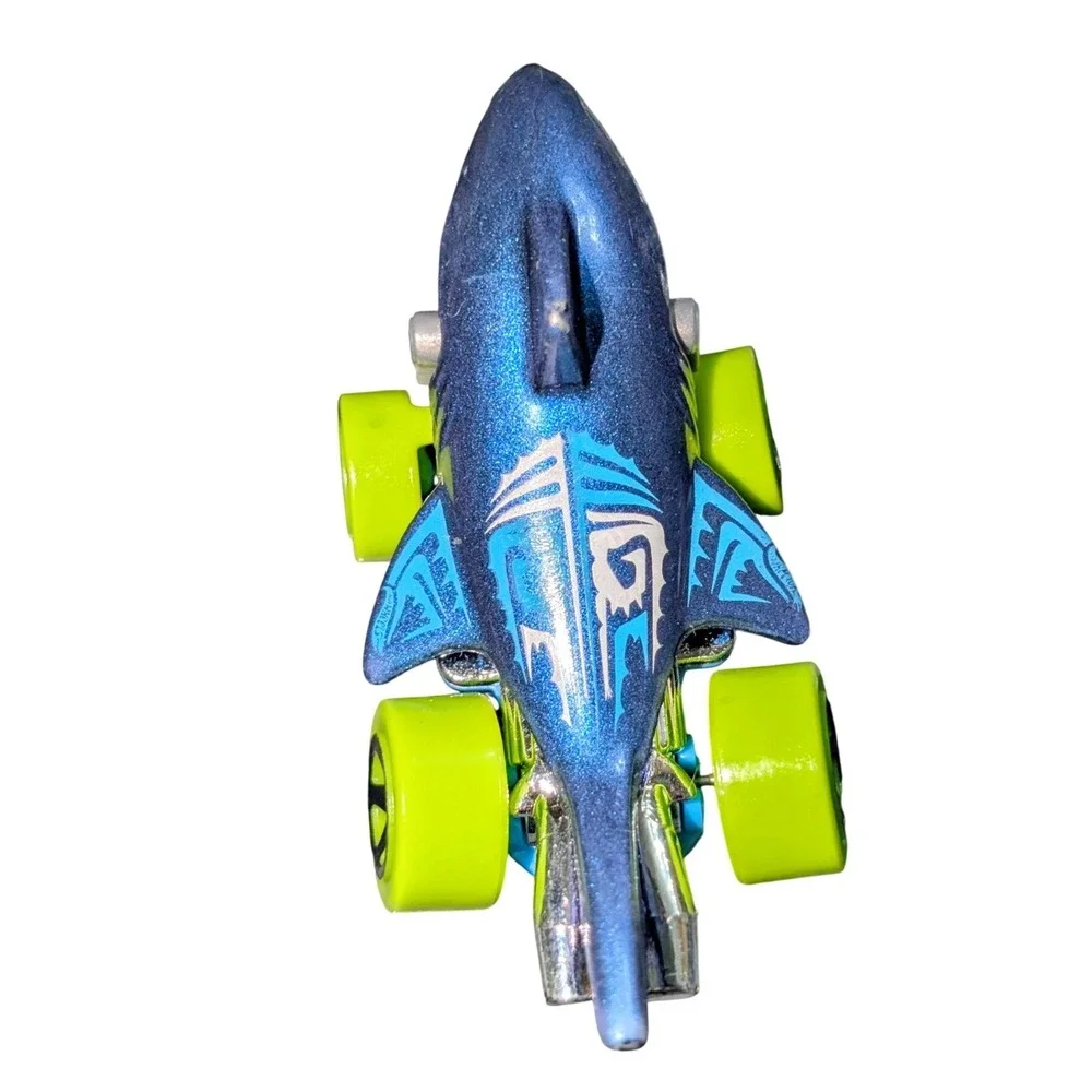 Hot Wheels Shark Bite 2016 Street Beasts Blue Metallic Diecast Car DHP30